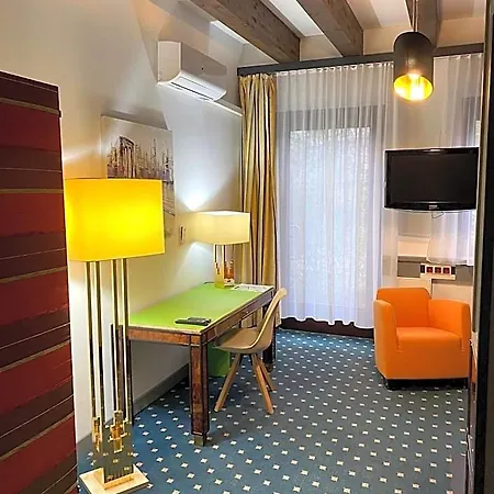 Smarthotel 인겔하임암라인