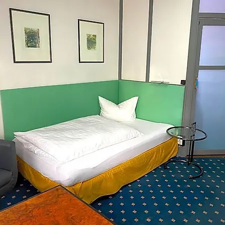 호텔 Smarthotel 2*